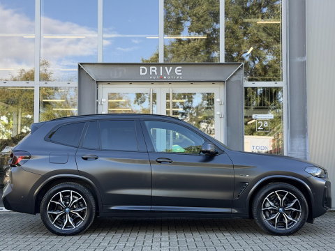 BMW X3 xDrive30e High Ex M-Sport LCI|Leer|Memory|Cam|Uniek: Individual Frozen Deep Grey|