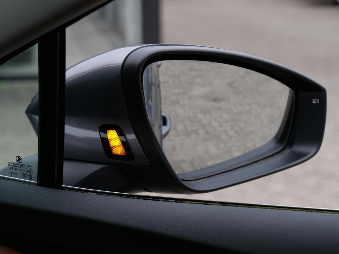 Škoda Enyaq iV 80/ WARMTEPOMP/ LEER/ ADAPTIVE/ TREKHAAK/ HEAD-UP/ SIDE ASSIST/ SOH 95%
