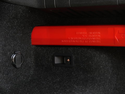 Škoda Enyaq iV 80/ WARMTEPOMP/ LEER/ ADAPTIVE/ TREKHAAK/ HEAD-UP/ SIDE ASSIST/ SOH 95%