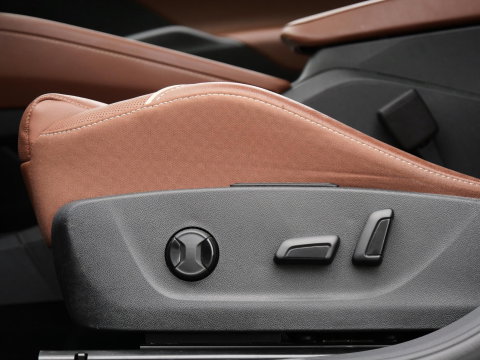 Škoda Enyaq iV 80/ WARMTEPOMP/ LEER/ ADAPTIVE/ TREKHAAK/ HEAD-UP/ SIDE ASSIST/ SOH 95%
