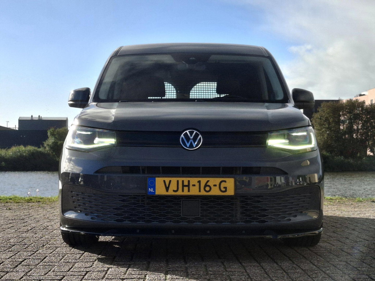 Volkswagen Caddy Cargo 2.0 TDI BUMPERPAKKET | CAMERA | AUT | LED | LEDER | SENSOREN VOOR + ACHTER