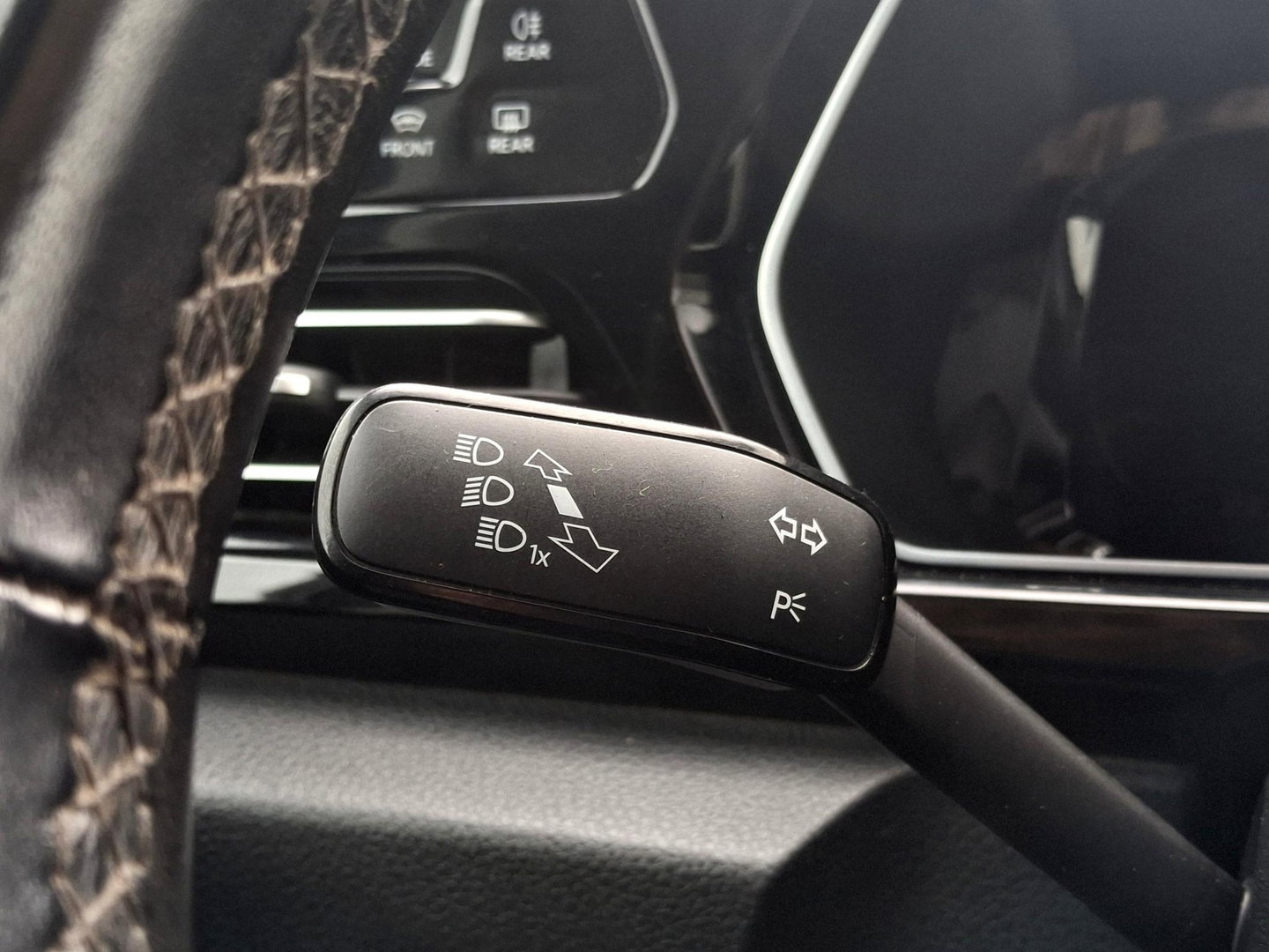 Volkswagen Caddy Cargo 2.0 TDI BUMPERPAKKET | CAMERA | AUT | LED | LEDER | SENSOREN VOOR + ACHTER