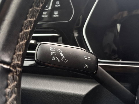 Volkswagen Caddy Cargo 2.0 TDI BUMPERPAKKET | CAMERA | AUT | LED | LEDER | SENSOREN VOOR + ACHTER