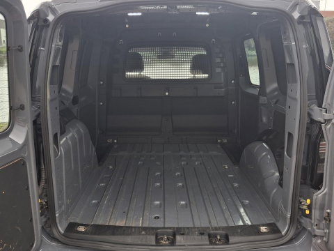 Volkswagen Caddy Cargo 2.0 TDI BUMPERPAKKET | CAMERA | AUT | LED | LEDER | SENSOREN VOOR + ACHTER
