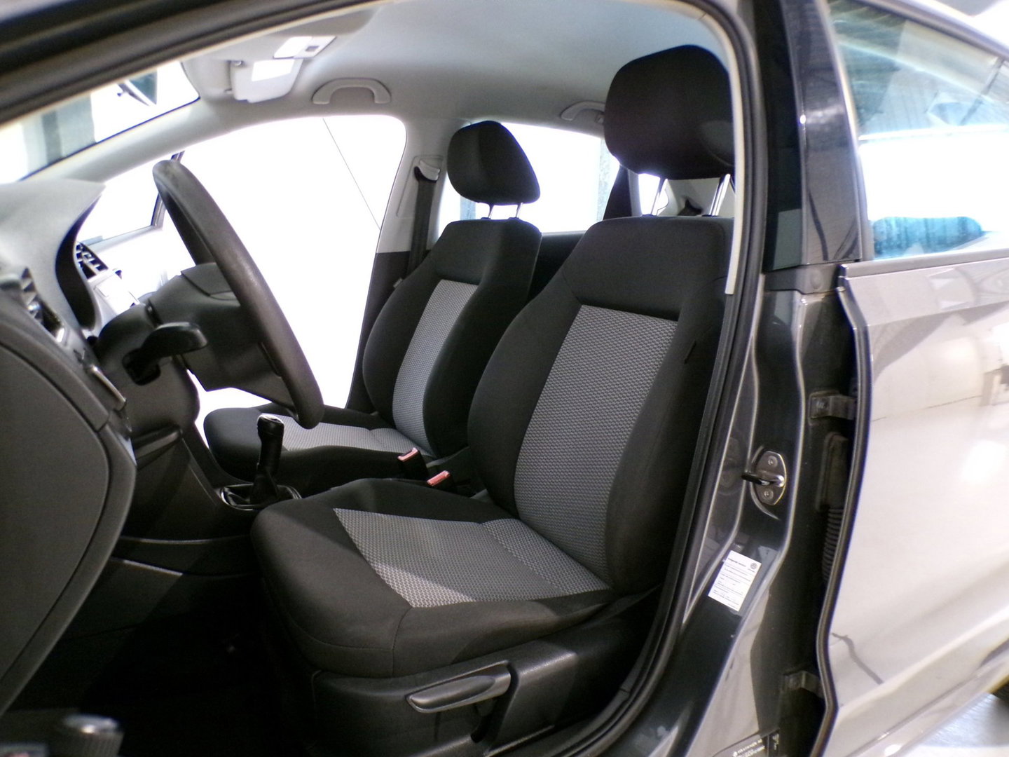 Volkswagen Polo 1.2-12V "Origineel NL!" Apple-carplay "Nieuwe ketting" 1e eigenaar! Android-Auto Airco Bluetooth 16"Velgen 4Season