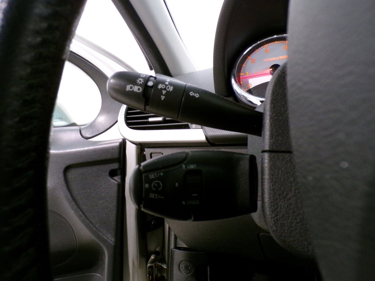 Peugeot 207 1.4 VTi Sublime "Origineel NL!" Bluetooth Cruise Airco Nieuwe-APK Sportstoelen Elektrische-ramen 3-maanden garantie !