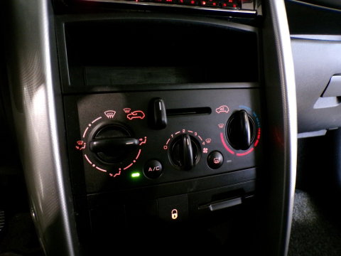 Peugeot 207 1.4 VTi Sublime "Origineel NL!" Bluetooth Cruise Airco Nieuwe-APK Sportstoelen Elektrische-ramen 3-maanden garantie !