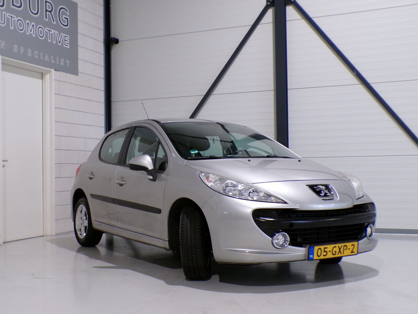 Peugeot 207 1.4 VTi Sublime "Origineel NL!" Bluetooth Cruise Airco Nieuwe-APK Sportstoelen Elektrische-ramen 3-maanden garantie !
