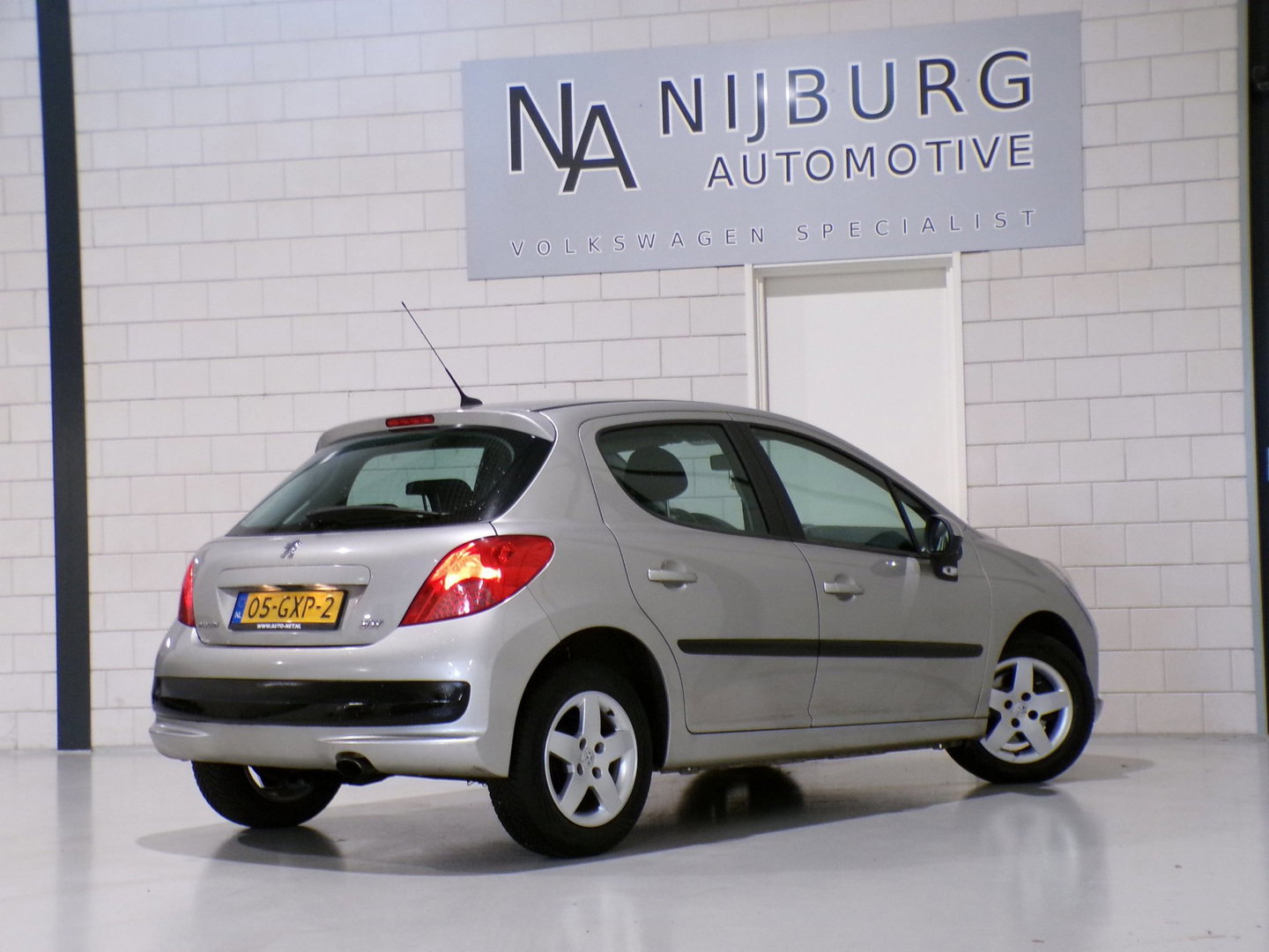 Peugeot 207 1.4 VTi Sublime "Origineel NL!" Bluetooth Cruise Airco Nieuwe-APK Sportstoelen Elektrische-ramen 3-maanden garantie !