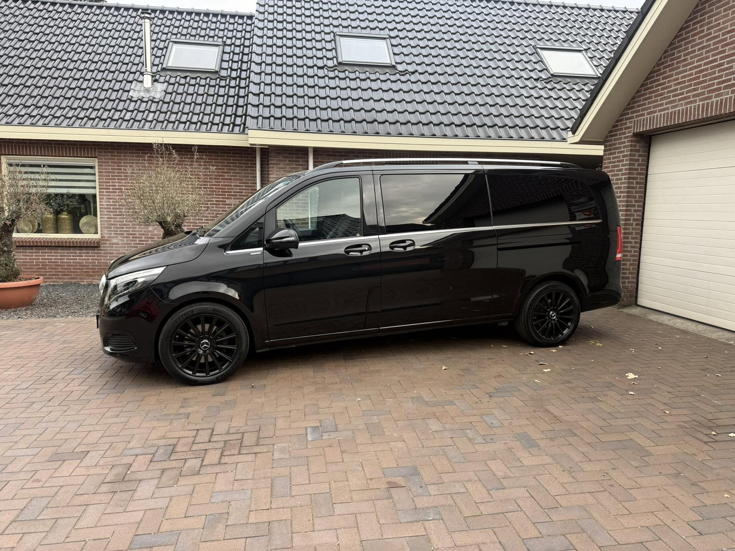 Mercedes-Benz V-Klasse 250d Extra Lang DC Edition 190 pk