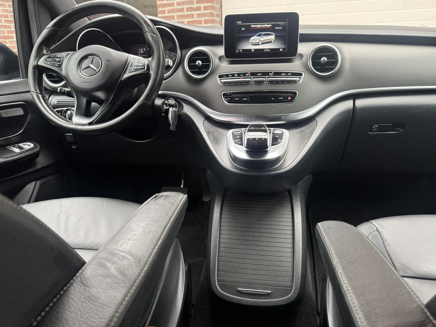 Mercedes-Benz V-Klasse 250d Extra Lang DC Edition 190 pk