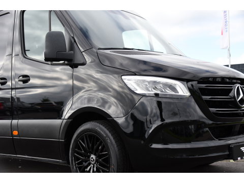 Mercedes-Benz Sprinter 316 RWD 2.2 CDI L2H2 Black Edition Adaptieve Cruise, 360 Camera, Carplay, LED, Stoelverwarming, Trekhaak, Sensoren, Automaat, Uniek!