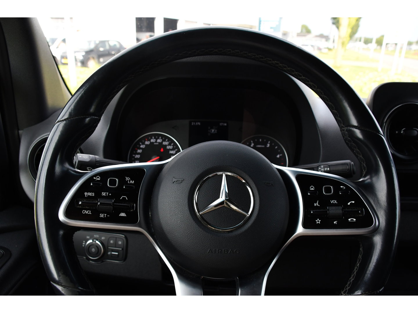 Mercedes-Benz Sprinter 316 RWD 2.2 CDI L2H2 Black Edition Adaptieve Cruise, 360 Camera, Carplay, LED, Stoelverwarming, Trekhaak, Sensoren, Automaat, Uniek!