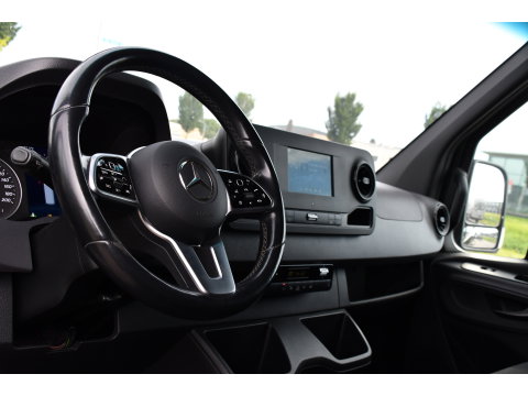 Mercedes-Benz Sprinter 316 RWD 2.2 CDI L2H2 Black Edition Adaptieve Cruise, 360 Camera, Carplay, LED, Stoelverwarming, Trekhaak, Sensoren, Automaat, Uniek!