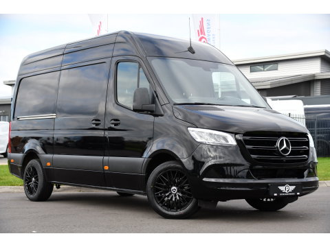 Mercedes-Benz Sprinter 316 RWD 2.2 CDI L2H2 Black Edition Adaptieve Cruise, 360 Camera, Carplay, LED, Stoelverwarming, Trekhaak, Sensoren, Automaat, Uniek!
