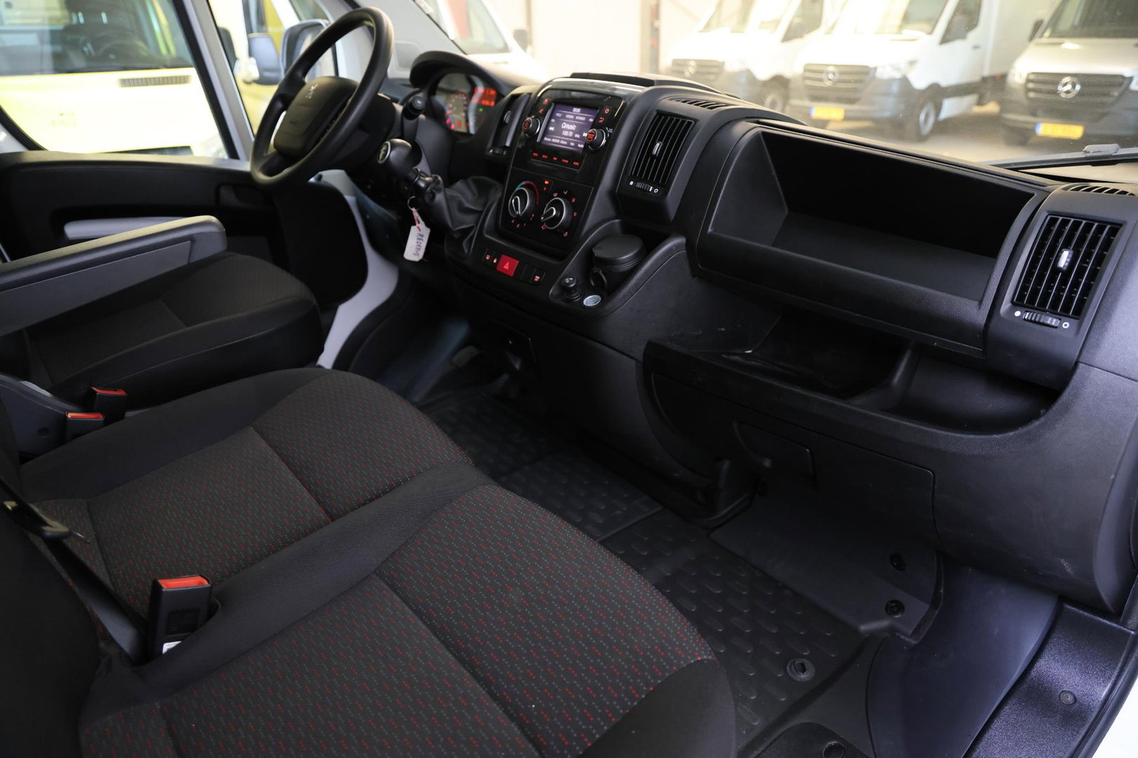 Peugeot Boxer 2.2 BlueHDi 140 L4H2 HEAVY DUTY
