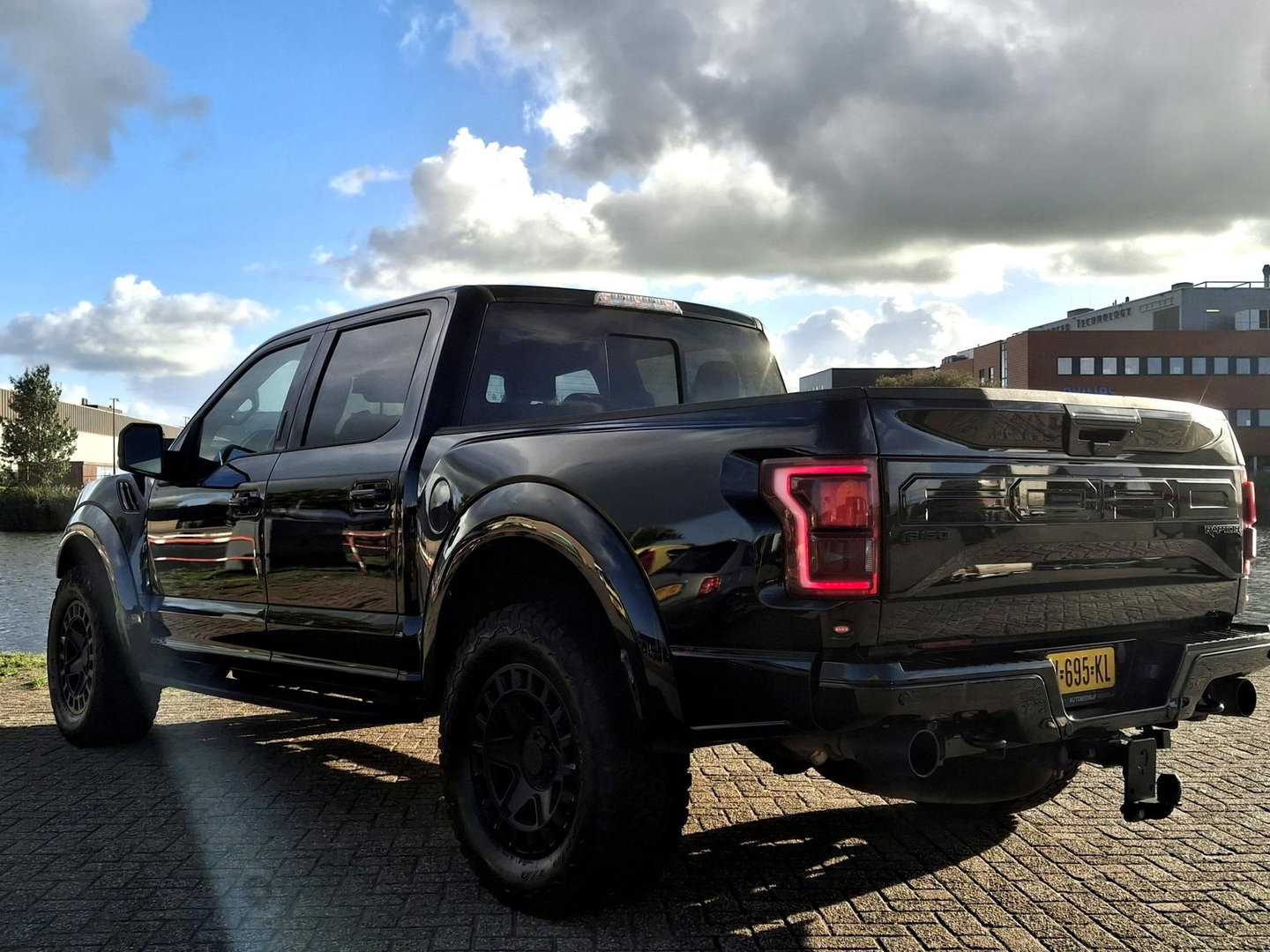 Ford F 150 USA 3.5 V6 SuperCrew Raptor | LAGE BIJTELLING | PRINS LPG | BF GOODRICH | LUXE UITGEVOERD | LED | LEDER | DIK IN DE OPTIES | SURROUND GELUIDSSYSTEEM