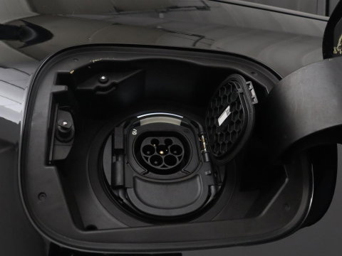 Mercedes-Benz B-Klasse 250 e Premium Plus AMG-Line | Camera | Navigatie | LED | Stoelverwarming |