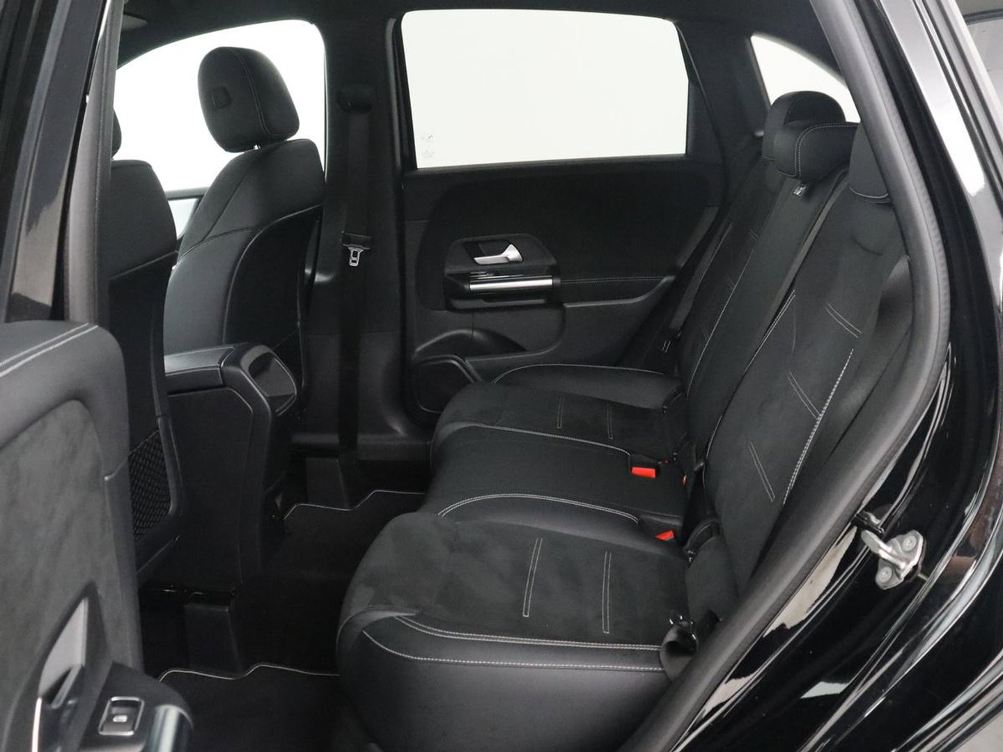 Mercedes-Benz B-Klasse 250 e Premium Plus AMG-Line | Camera | Navigatie | LED | Stoelverwarming |