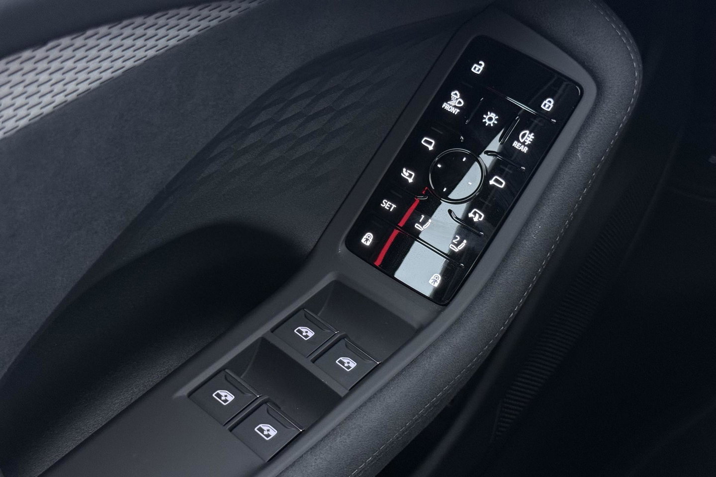 Audi A6 S edition Competition Quattro | Sportstoelen Plus | Passenger Display | B&O | Massage+Ventilatie | 21 Inch