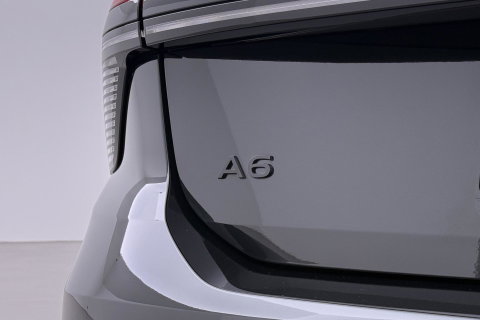 Audi A6 S edition Competition Quattro | Sportstoelen Plus | Passenger Display | B&O | Massage+Ventilatie | 21 Inch