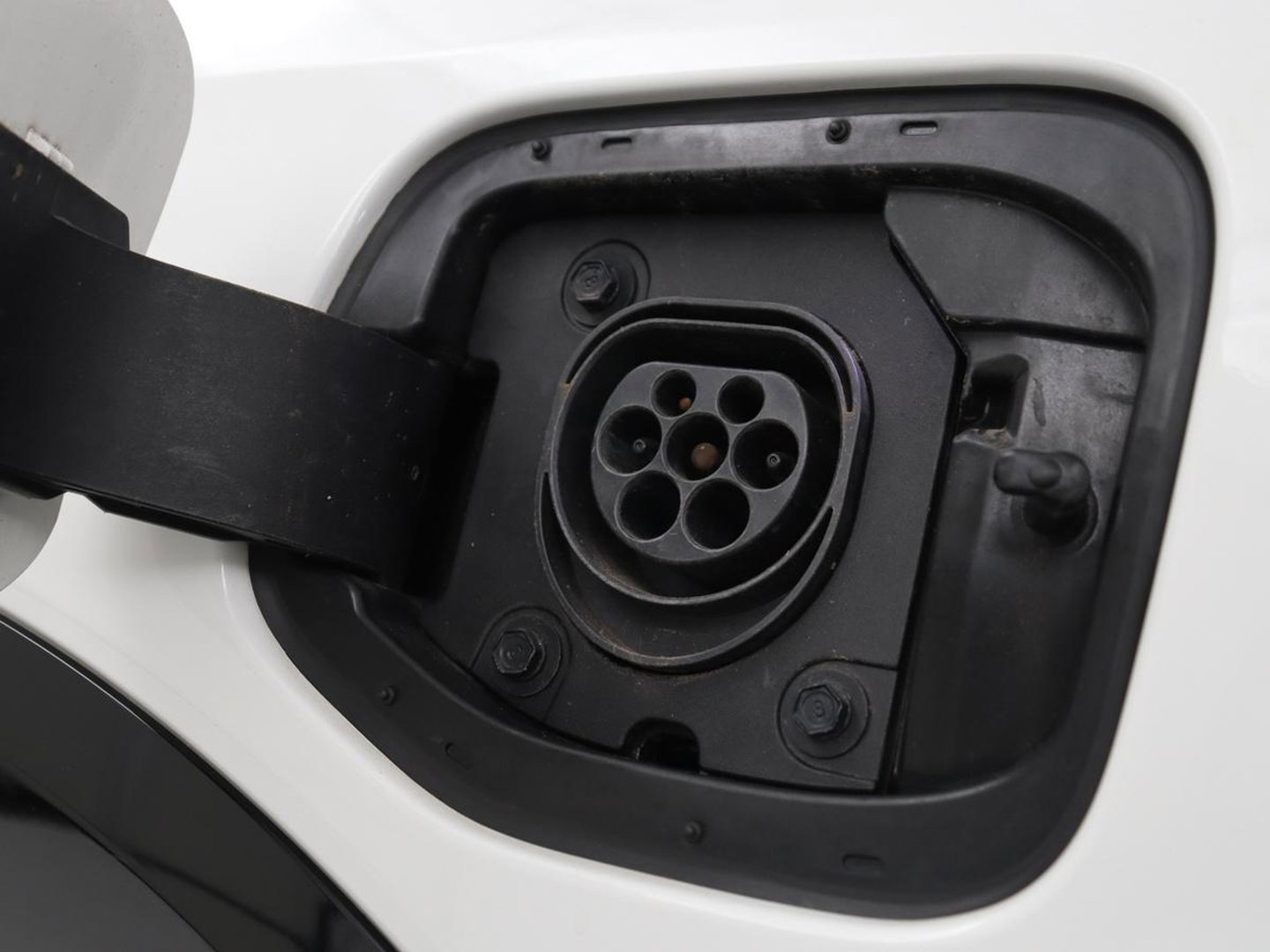 Kia Niro 1.6 GDi PHEV DynamicLine | SOH 96,7% | Navigatie | Apple Carplay | Trekhaak |