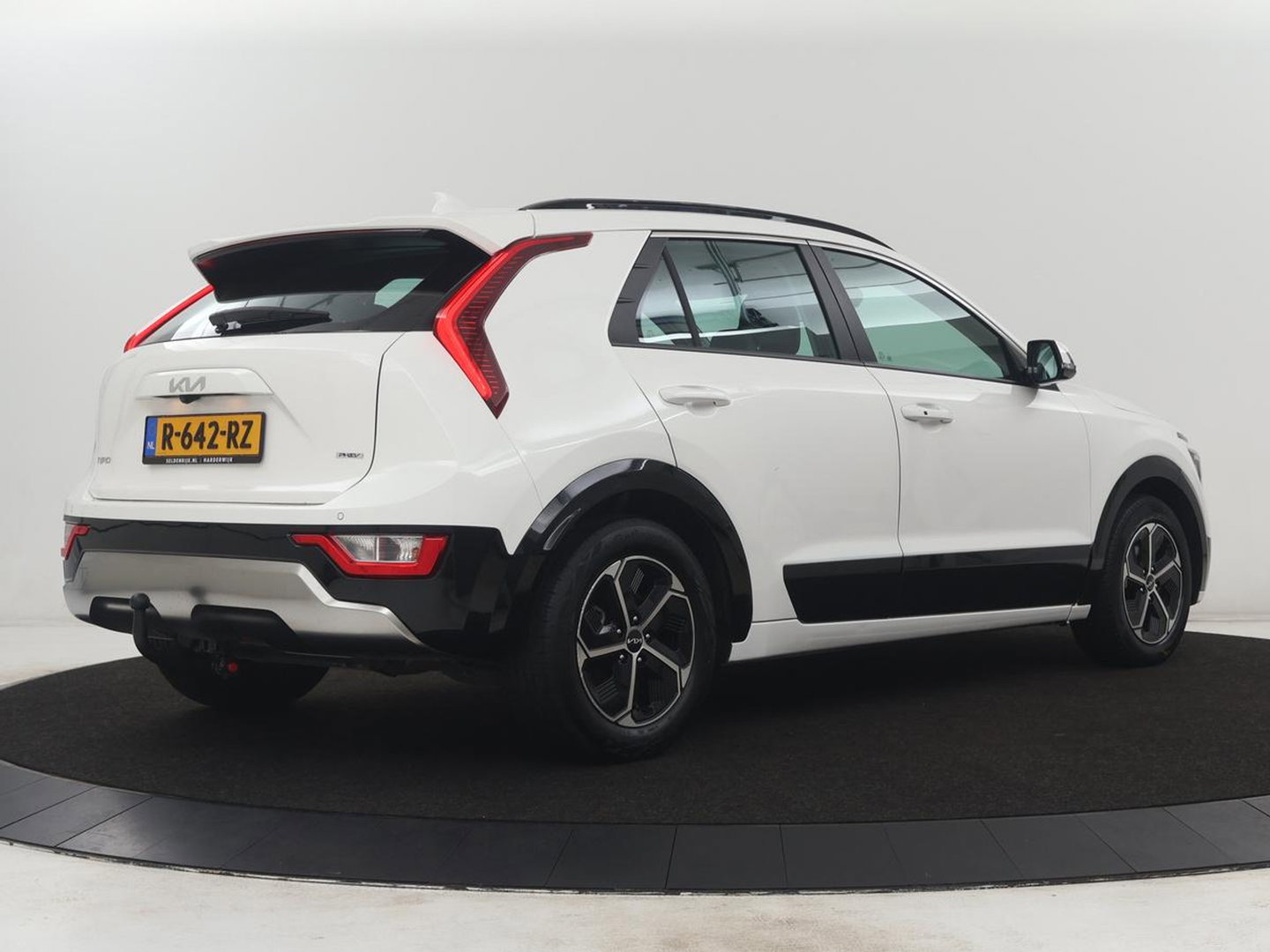 Kia Niro 1.6 GDi PHEV DynamicLine | SOH 96,7% | Navigatie | Apple Carplay | Trekhaak |