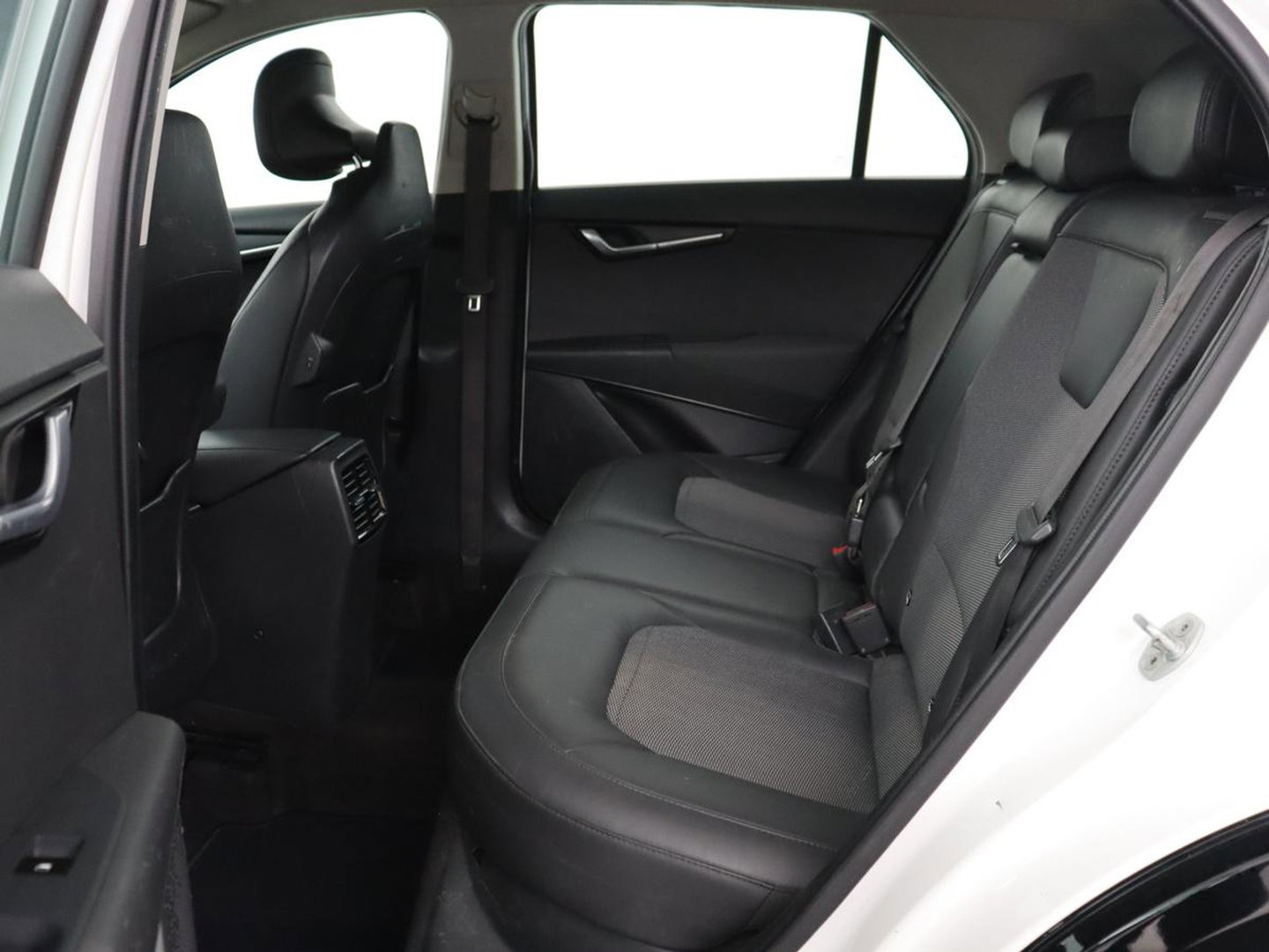 Kia Niro 1.6 GDi PHEV DynamicLine | SOH 96,7% | Navigatie | Apple Carplay | Trekhaak |
