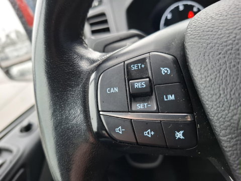 Ford Transit Custom 300 2.0 TDCI L2H1 Trend DC DUBBEL CABINE / AIRCO / CRUISE CONTROLE / TREKHAAK