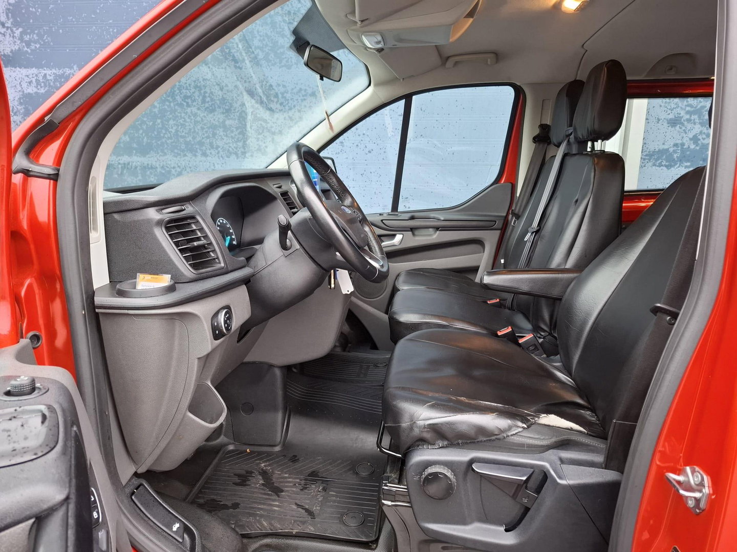 Ford Transit Custom 300 2.0 TDCI L2H1 Trend DC DUBBEL CABINE / AIRCO / CRUISE CONTROLE / TREKHAAK