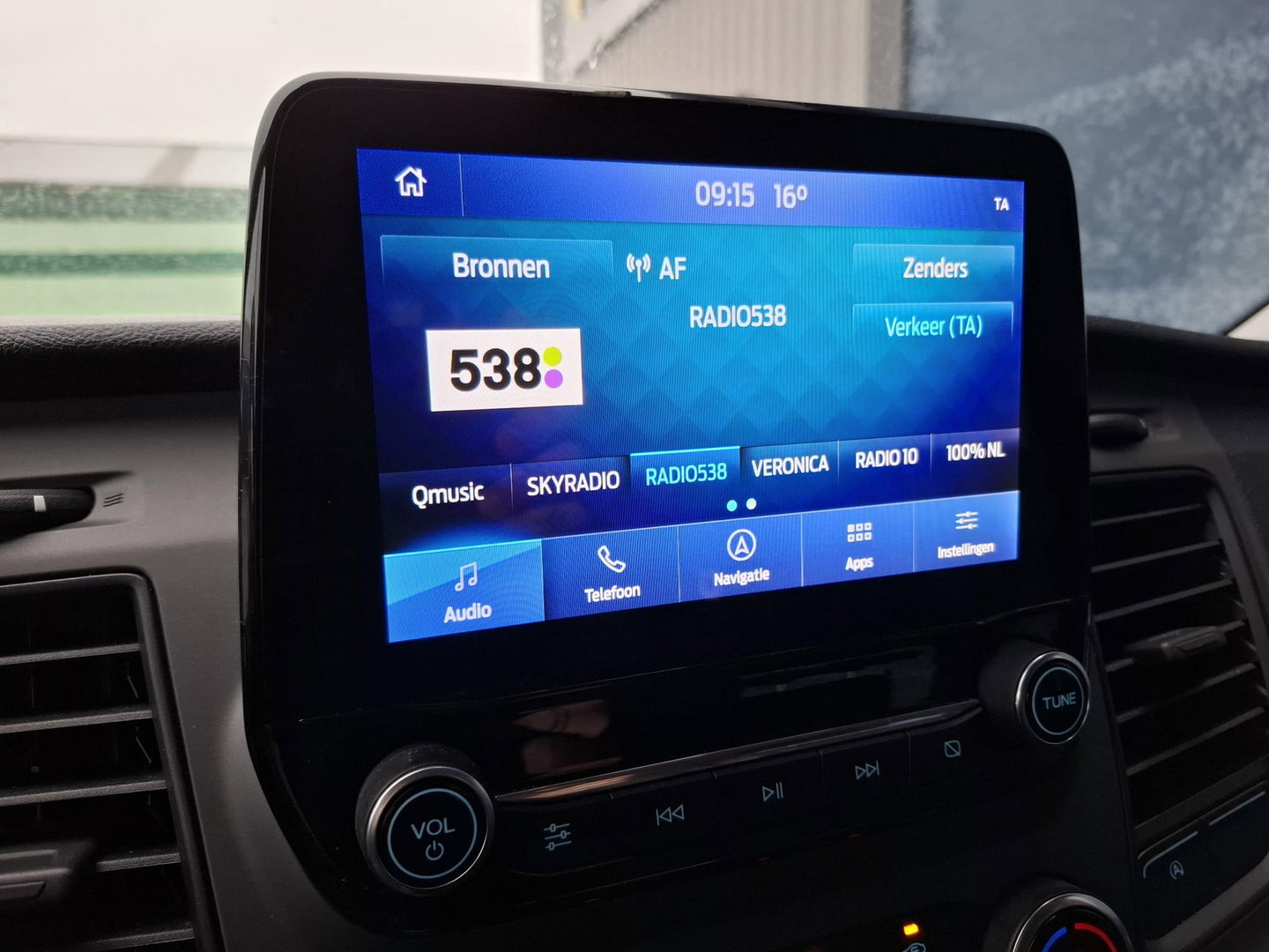 Ford Transit Custom 300 2.0 TDCI L2H1 Trend DC DUBBEL CABINE / AIRCO / CRUISE CONTROLE / TREKHAAK