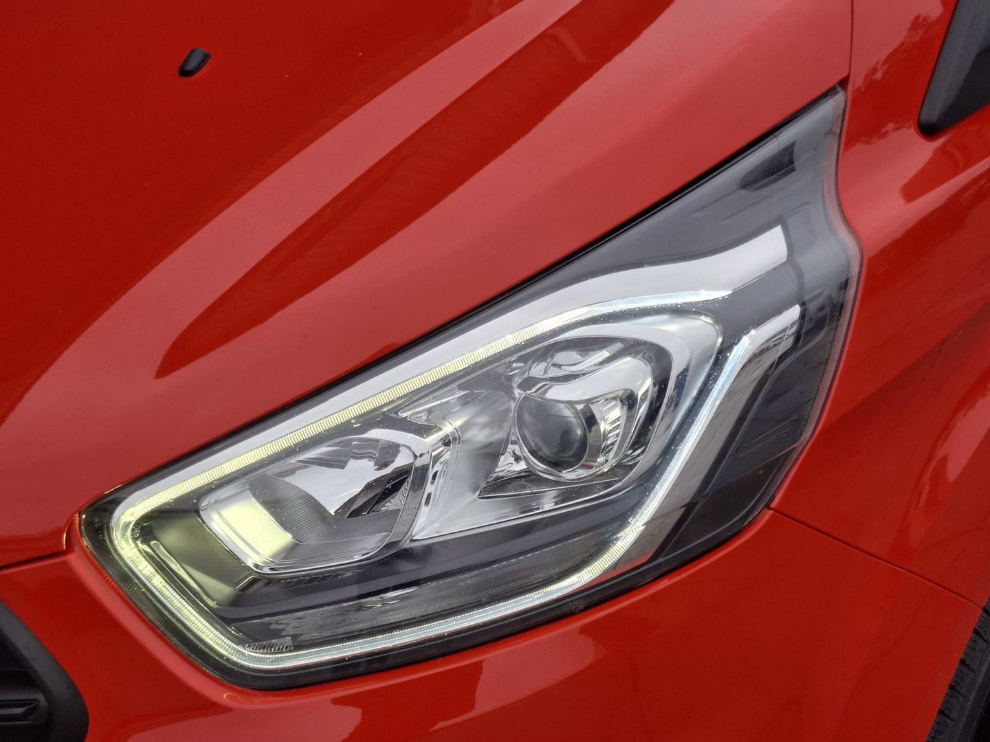 Ford Transit Custom 300 2.0 TDCI L2H1 Trend DC DUBBEL CABINE / AIRCO / CRUISE CONTROLE / TREKHAAK