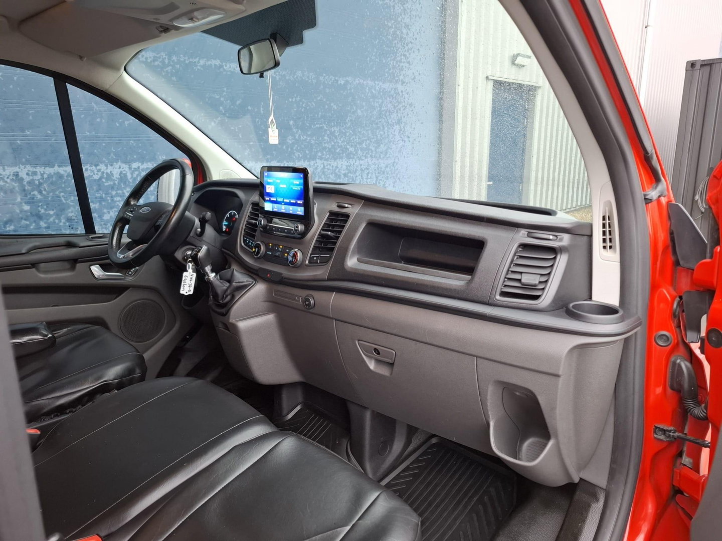 Ford Transit Custom 300 2.0 TDCI L2H1 Trend DC DUBBEL CABINE / AIRCO / CRUISE CONTROLE / TREKHAAK