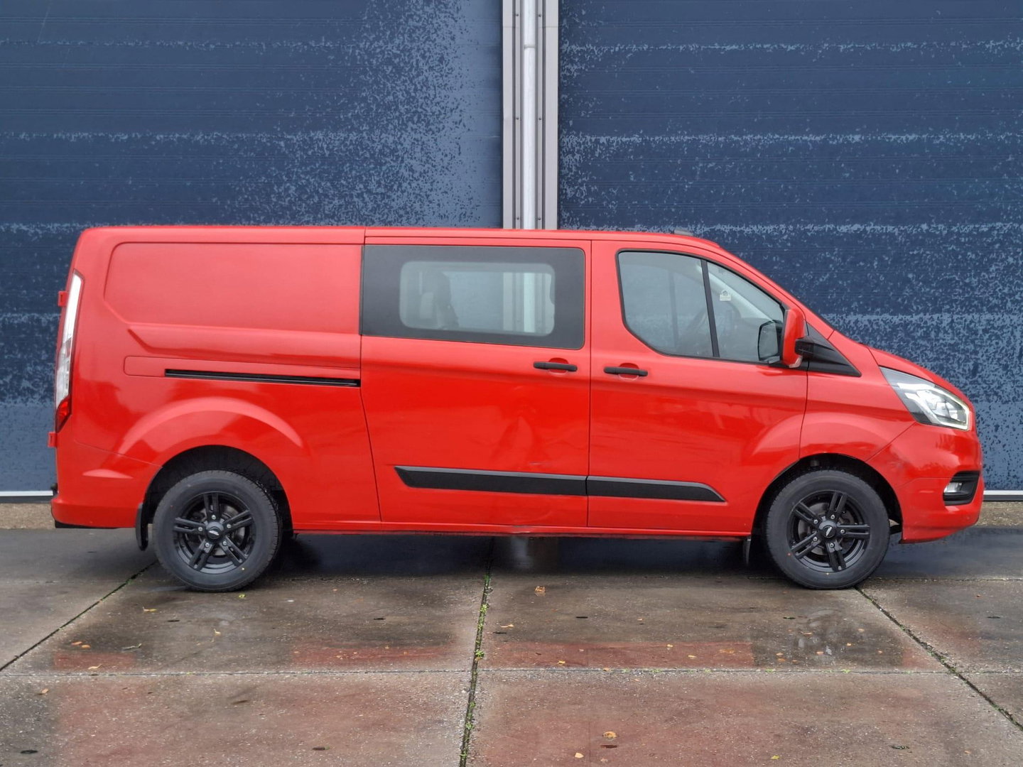 Ford Transit Custom 300 2.0 TDCI L2H1 Trend DC DUBBEL CABINE / AIRCO / CRUISE CONTROLE / TREKHAAK