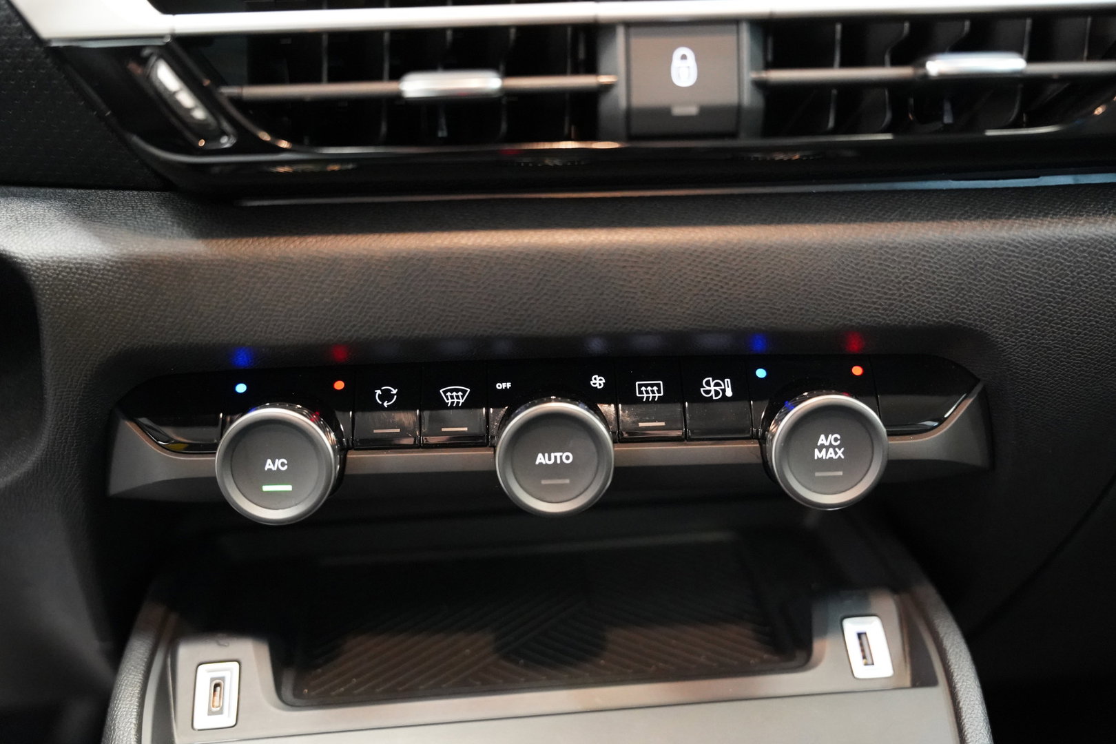 Citroën ë-C4 You 136pk Standard range 50 kWh 360 Camera PDC Carplay