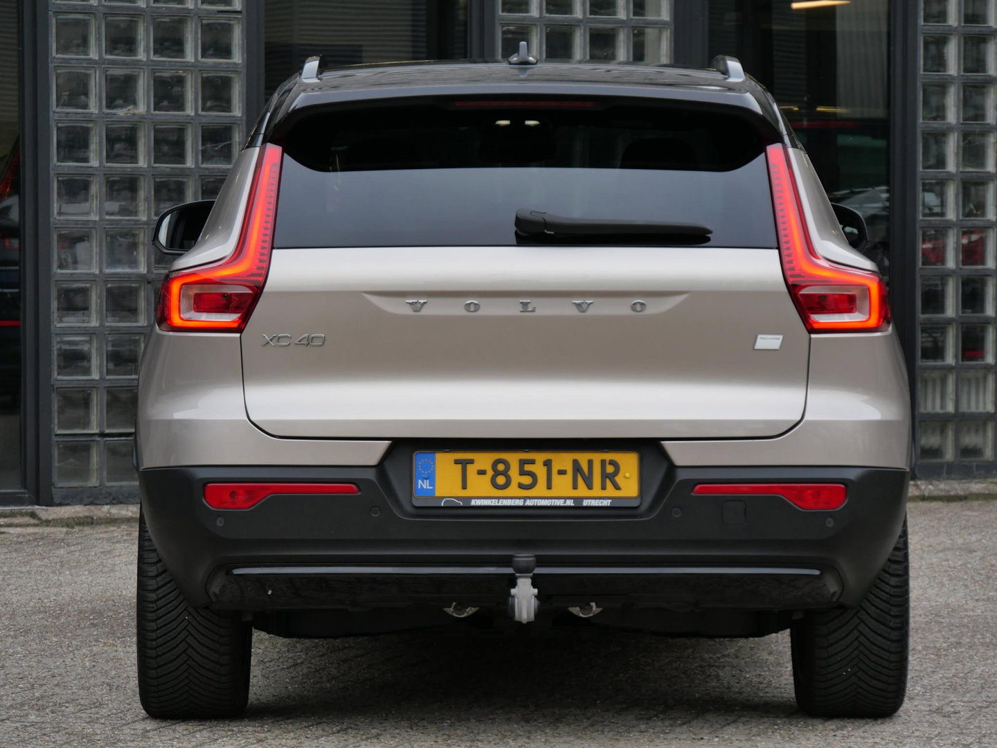 Volvo XC40 70kWh PLUS/ TREKHAAK/ ADAPTIVE CRUISE/ BLIS/ ELEKT. KLEP/ SOH 96%
