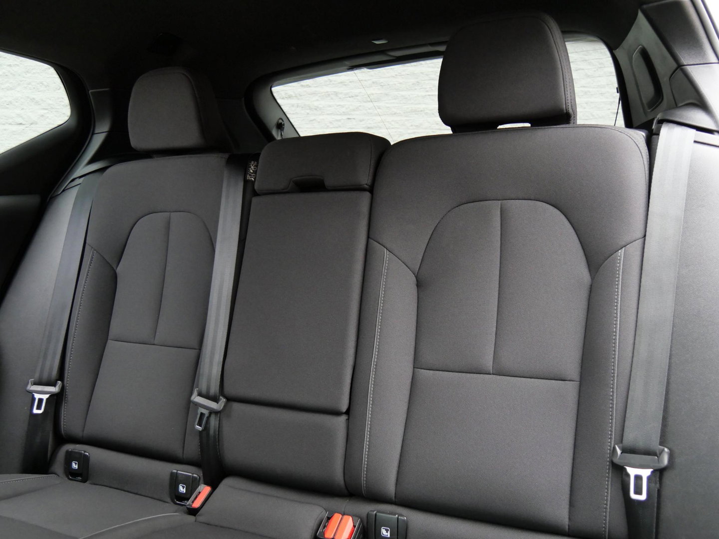 Volvo XC40 70kWh PLUS/ TREKHAAK/ ADAPTIVE CRUISE/ BLIS/ ELEKT. KLEP/ SOH 96%