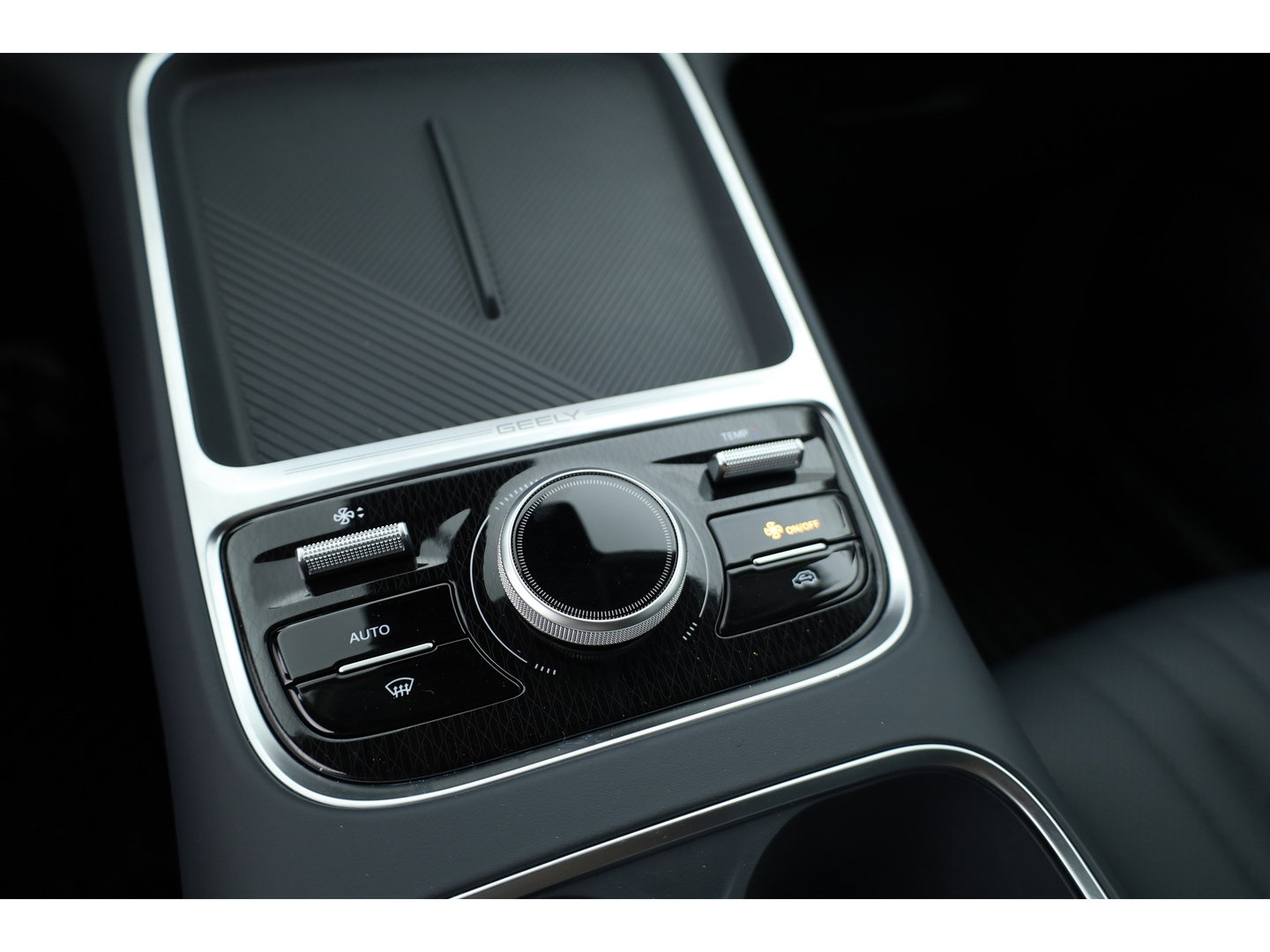 GEELY Starray EM-i 1.5 Pro | Voorraad! | 18,4 kWh batterij | 83km WLTP | 30 kW snellaadvermogen | Stoel- Stuurverw. | 360cam