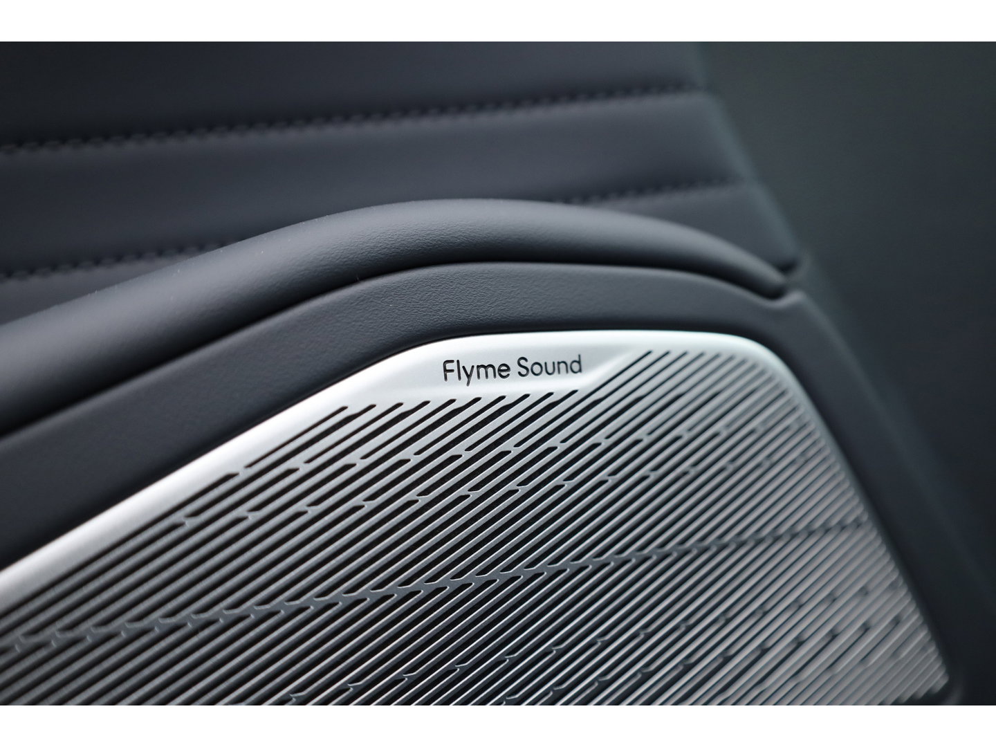 GEELY Starray EM-i 1.5 Max+ | Voorraad! | 29.8 kWh | 136 WLTP | 60 KW snellaadvermogen | 19'' | Flyme | Massage | Pano | Stoelverw. + Ventilatie