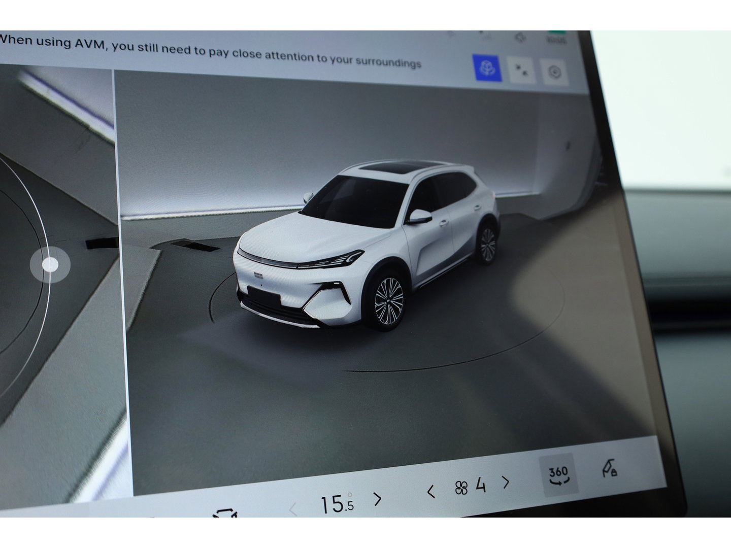 GEELY Starray EM-i 1.5 Max+ | Voorraad! | 29.8 kWh | 136 WLTP | 60 KW snellaadvermogen | 19'' | Flyme | Massage | Pano | Stoelverw. + Ventilatie