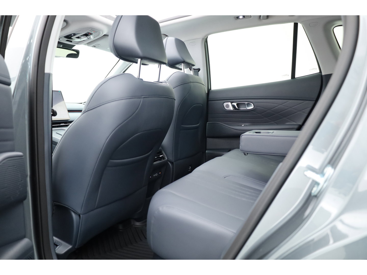 GEELY Starray EM-i 1.5 Max+ | Voorraad! | 29.8 kWh | 136 WLTP | 60 KW snellaadvermogen | 19'' | Flyme | Massage | Pano | Stoelverw. + Ventilatie