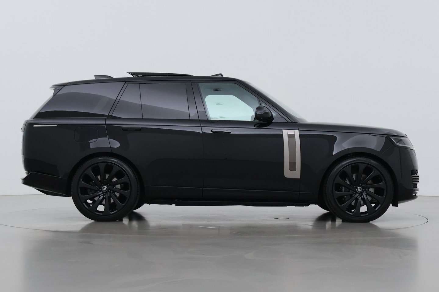 Land Rover Range Rover SV 3.0 P510e SV | Rear Seat Entertainment | Meridian Signature | 23 Inch | Koelbox | ClearSight | Massage