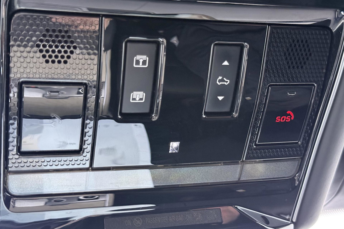 Land Rover Range Rover SV 3.0 P510e SV | Rear Seat Entertainment | Meridian Signature | 23 Inch | Koelbox | ClearSight | Massage