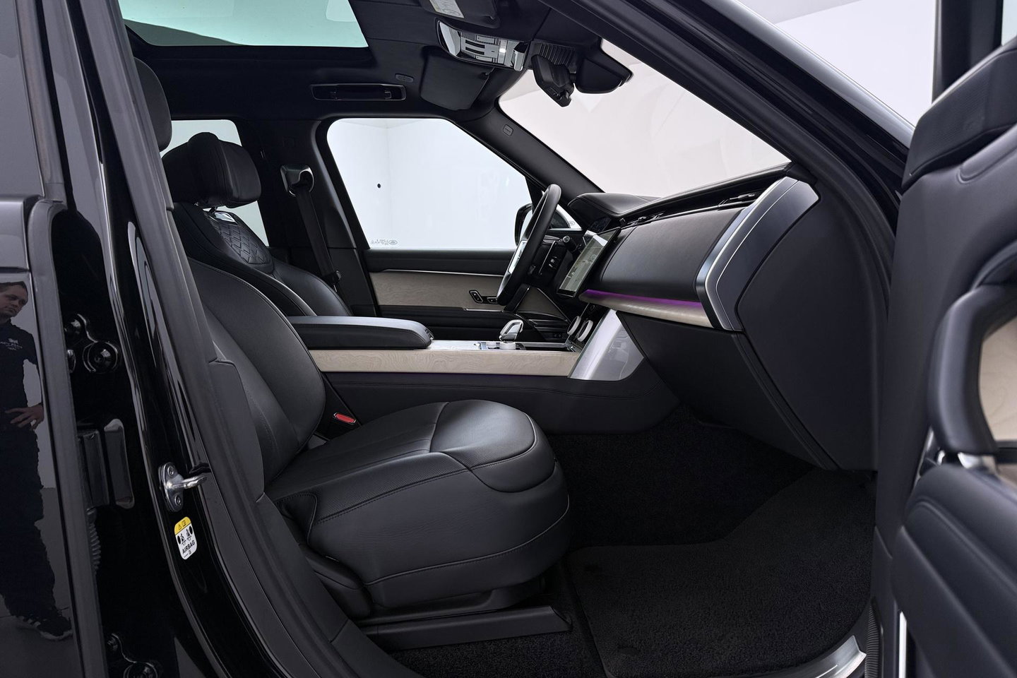 Land Rover Range Rover SV 3.0 P510e SV | Rear Seat Entertainment | Meridian Signature | 23 Inch | Koelbox | ClearSight | Massage