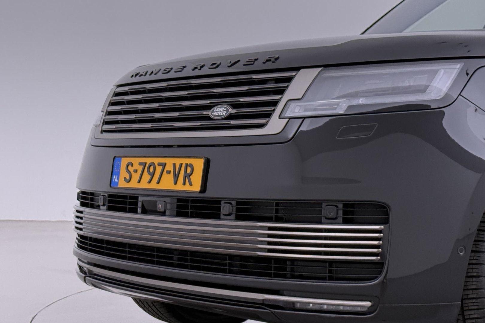 Land Rover Range Rover SV 3.0 P510e SV | Rear Seat Entertainment | Meridian Signature | 23 Inch | Koelbox | ClearSight | Massage