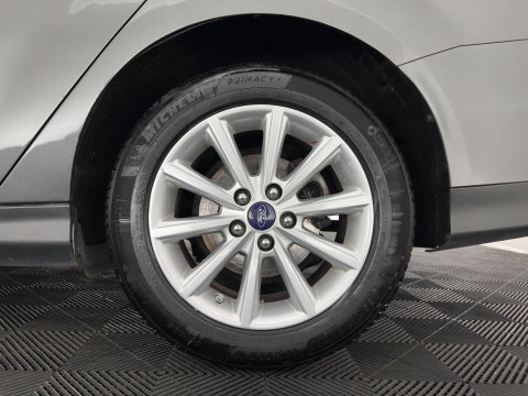 Ford FOCUS Wagon 1.5 TDCI Titanium (INCL.BTW) *NAVI-FULLMAP | HEATED-COMFORTSEATS | CAMERA | KEYLESS | PRIVACY-GLASS | ECC | PDC | CRUISE | 16''ALU*