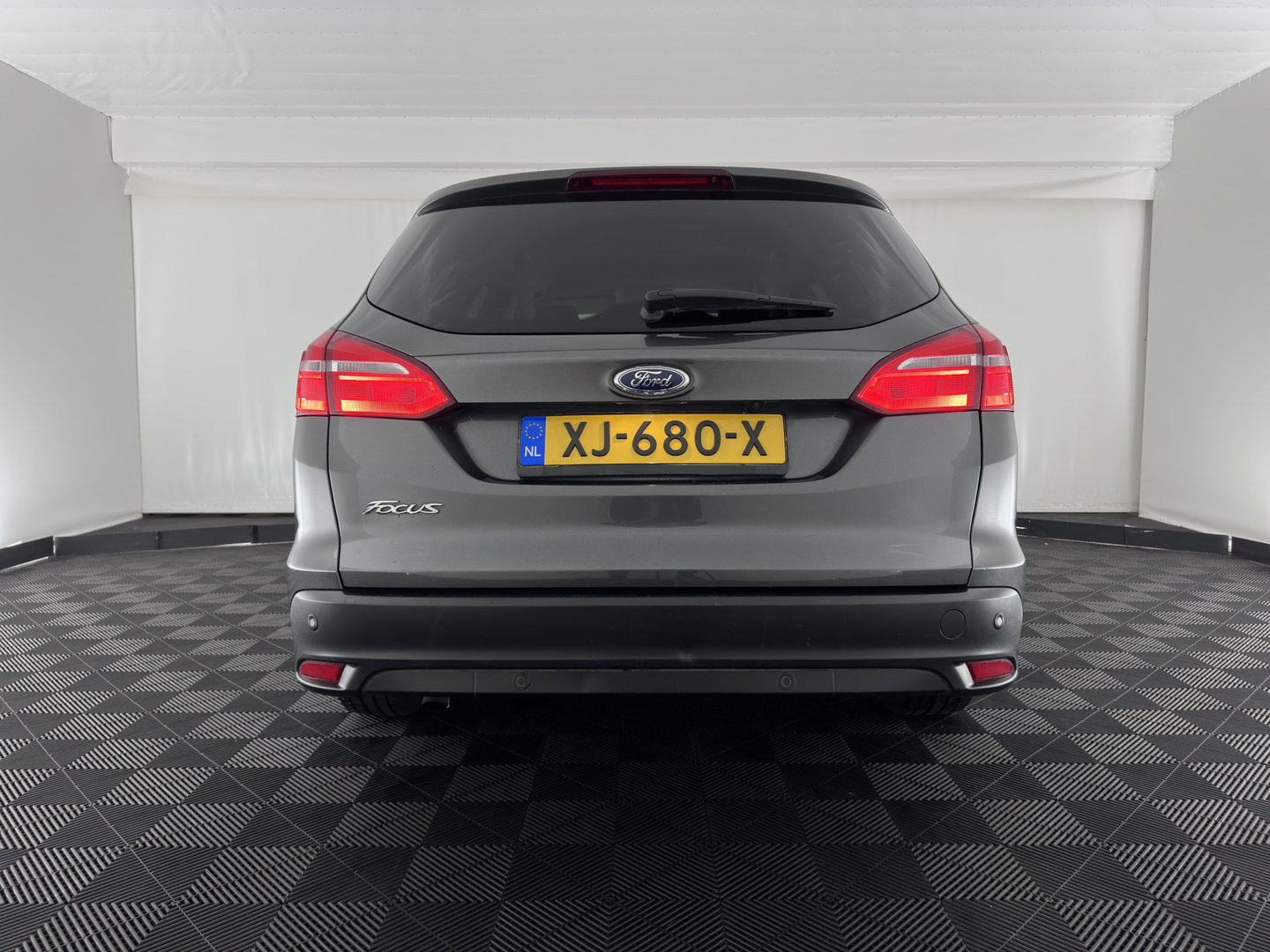 Ford FOCUS Wagon 1.5 TDCI Titanium (INCL.BTW) *NAVI-FULLMAP | HEATED-COMFORTSEATS | CAMERA | KEYLESS | PRIVACY-GLASS | ECC | PDC | CRUISE | 16''ALU*