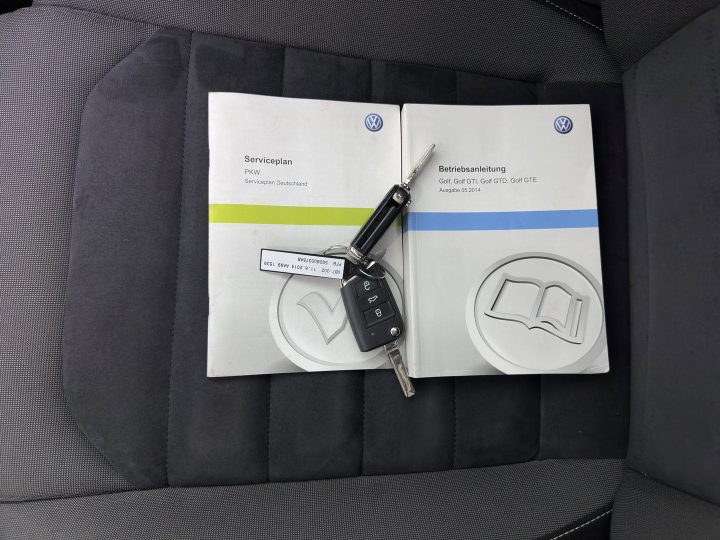 Volkswagen Golf 1.4 TSI ACT Highline *XENON | HEATED-SPORTSEATS | CAMERA | NAVI-FULLMAP | ECC | PDC | CRUISE | 17''ALU*