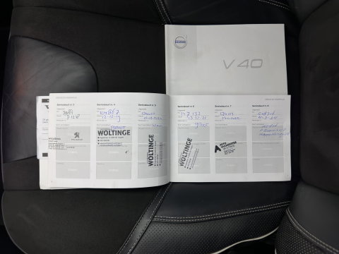 Volvo V40 2.0 D2 R-Design Business *LEATHER-MICROFIBRE | XENON | NAVI-FULLMAP | HEATED-SPORTSEATS | PRIVACY-GLASS | ECC | PDC | CRUISE | PREMIUM-AUDIO | 18''ALU | TOWBAR*