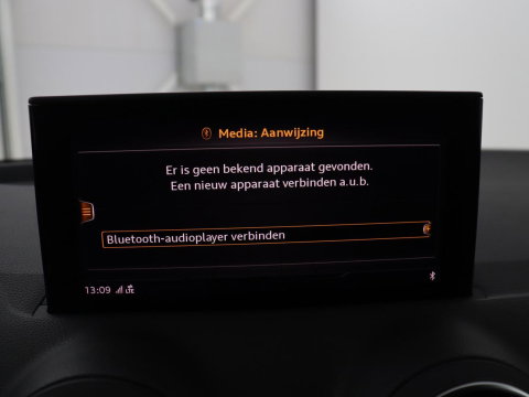Audi Q2 35 TFSI S Edition